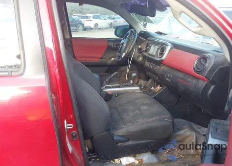 2019 Toyota Tacoma Sr5 V6 z USA, uszkodzony, nr VIN 3TMAZ5CN4KM106773